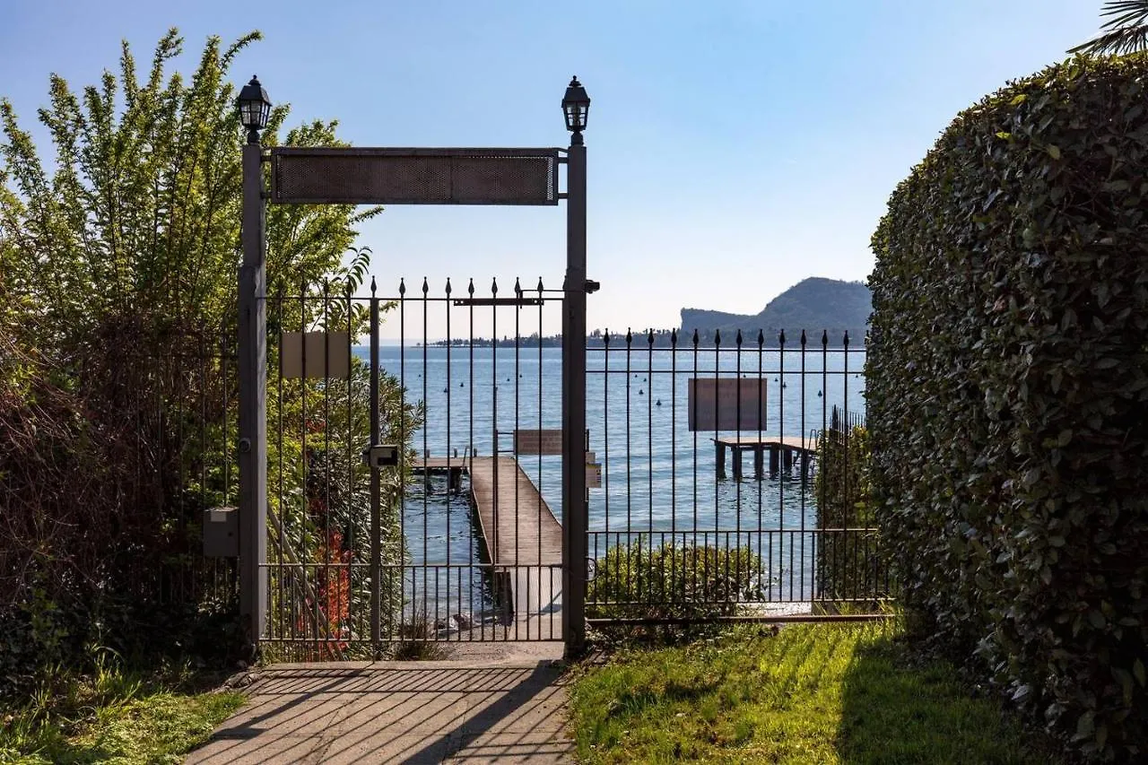 Apartment Villaggio Heliopolis Manerba del Garda Italy