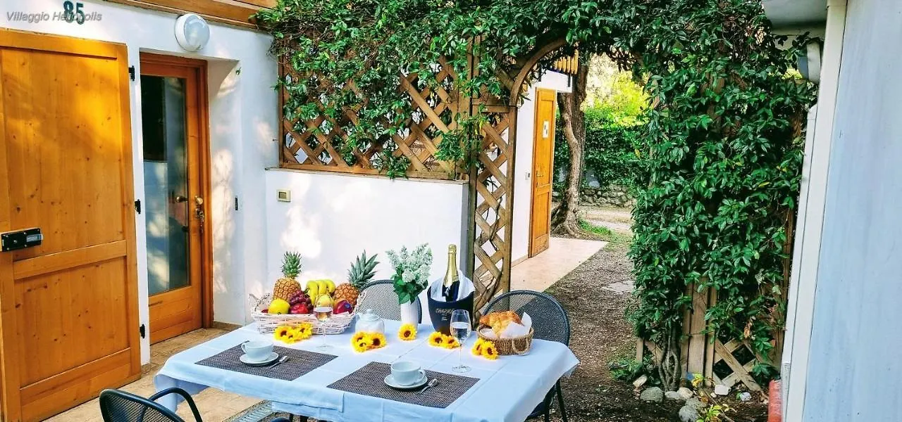 Villaggio Heliopolis Manerba del Garda Olaszország